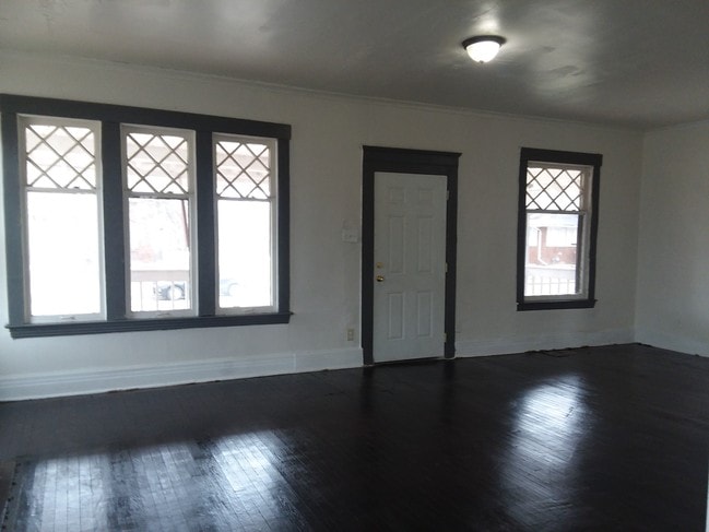 Building Photo - 158 Monterey St