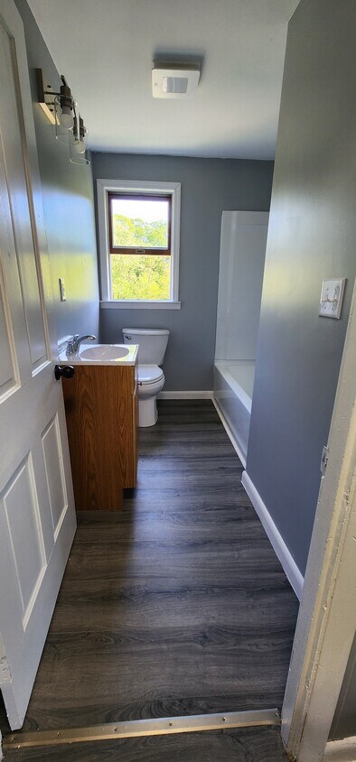 Foto principal - 10192 Licking Creek Rd