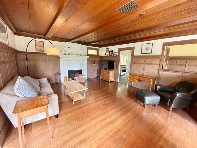 Building Photo - Charming Blithedale Canyon Cottage with Gr...