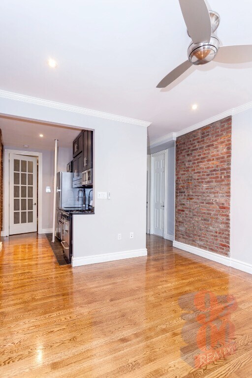 Foto del edificio - 340 E 18th St