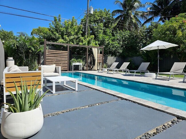 Foto del edificio - 1440 NW 7th Terrace