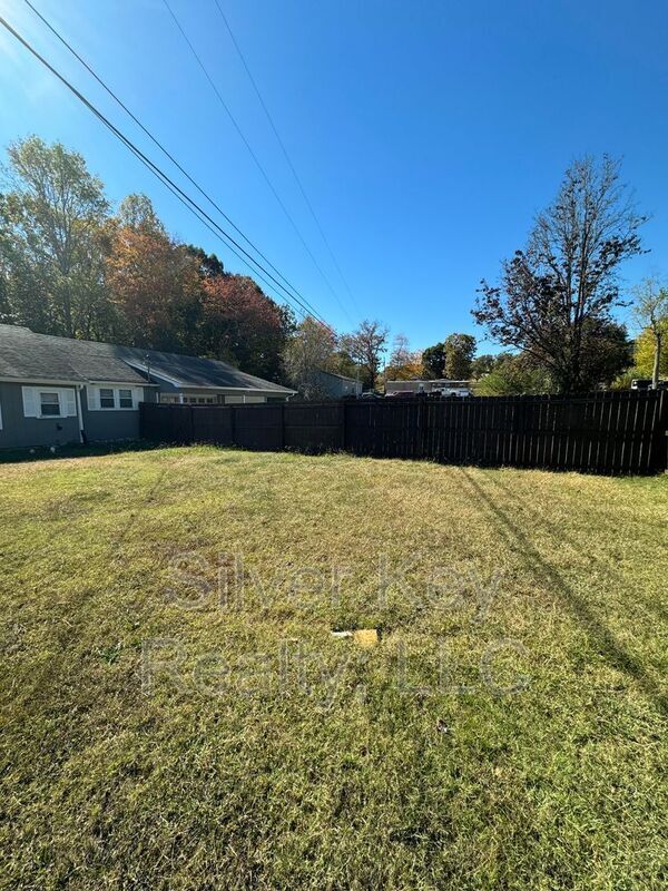 Building Photo - 121 Co Rd 71