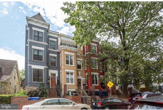 Condo Building - 1430 Newton St NW