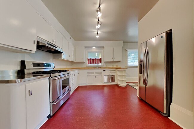 Foto del edificio - Charming Lank Park Bungalow