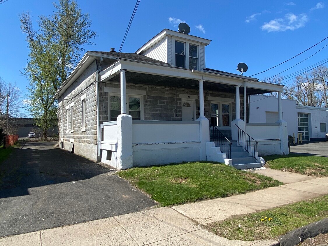 Primary Photo - 9 Cherry St