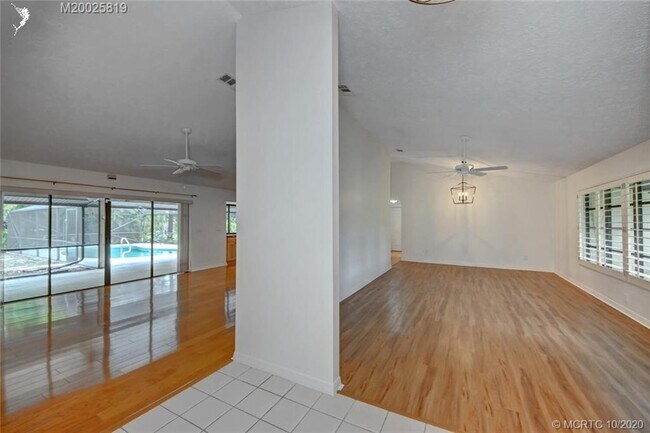 Foto del edificio - 3062 NE Ivy Ln