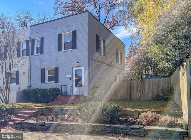 Photo - 226 Guthrie Ave Townhome