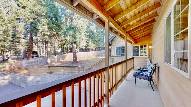 Building Photo - 6700 Ridgeway Dr