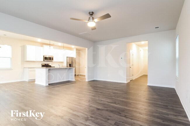 Building Photo - 721 Ridgemoor Trl