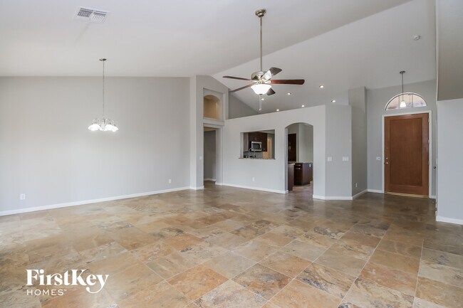 Foto del edificio - 2907 E Millbrae Ln