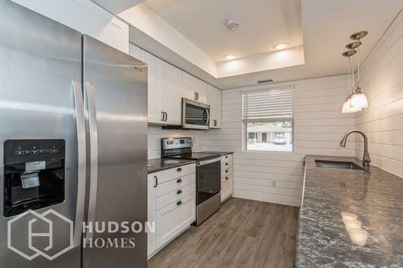 Building Photo - NOW AVAILABLE! 5218 Carey Rd, Tampa, FL 33624