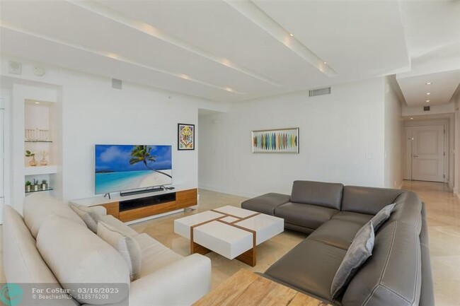 Foto del edificio - 3101 S Ocean Dr