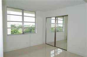 Building Photo - 2651 S Course Dr