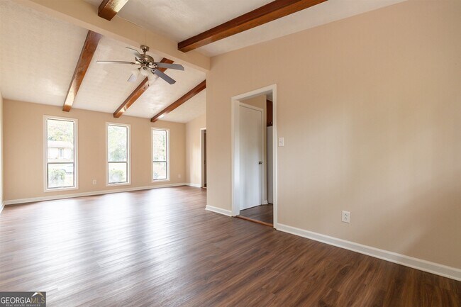 Foto del edificio - 436 Burgundy Ct