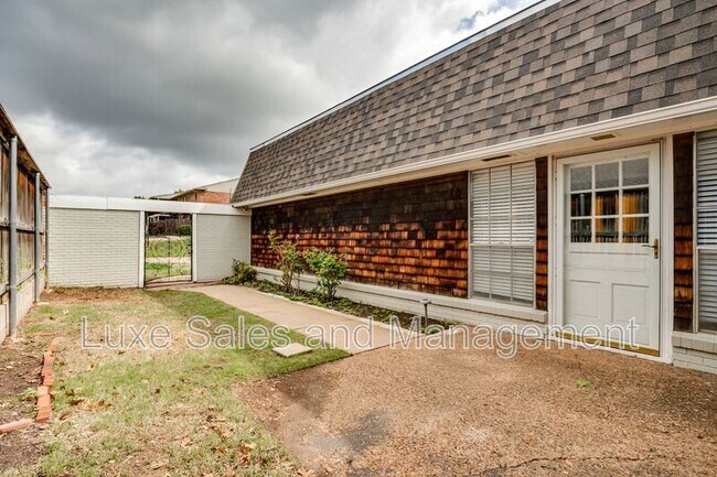 Foto del edificio - 2518 NW 62nd St