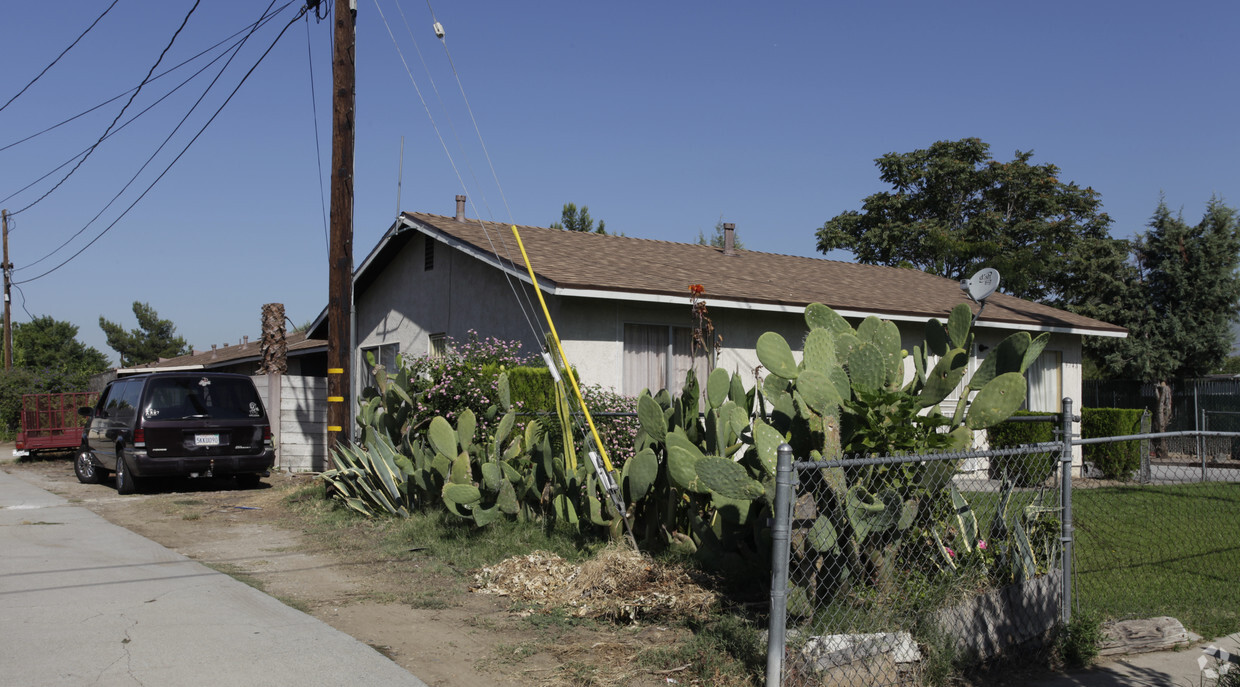 Building Photo - 9248 Olive St