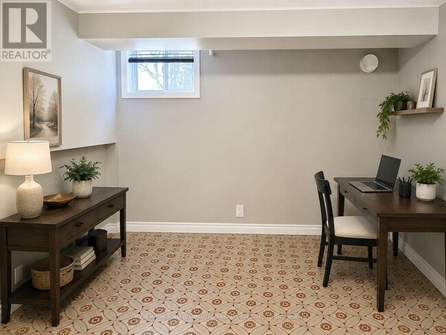 Building Photo - 81 Rockcliffe Blvd