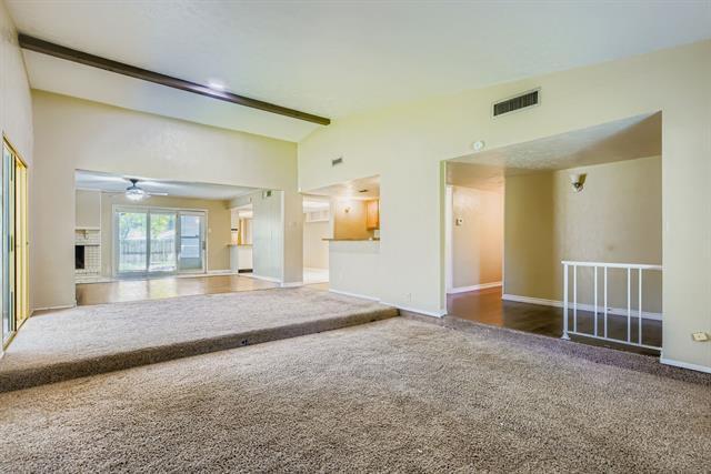 Foto del edificio - 11026 McCree Rd