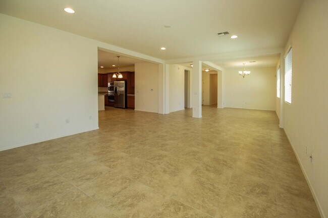 Foto del edificio - 12047 N Golden Mirror Dr