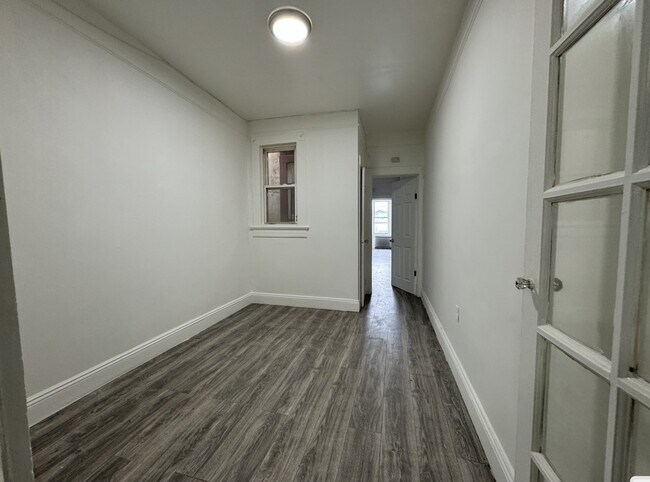 Foto del edificio - 72 Rose Ave