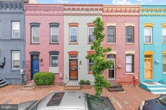 Building Photo - 2223 12th Pl NW
