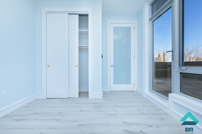 Foto del edificio - 462 Seneca Ave