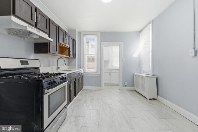 Foto del edificio - 2143 66th Ave