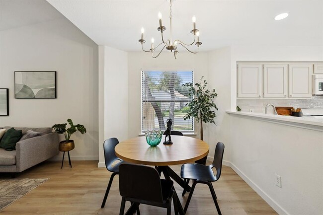 Building Photo - 2900 Sabinal Trail