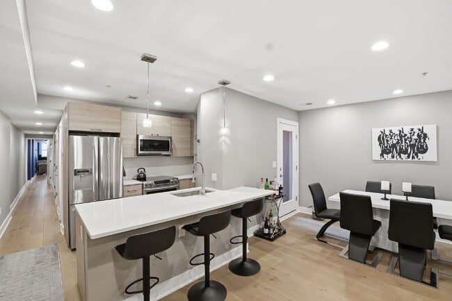 Photo - Boutique Condo Near Shaw Metro & Bloomingdale