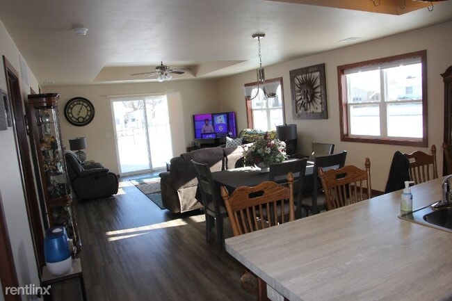 Building Photo - 2 br, 2 bath Townhome - 2418 Welhouse Dr.