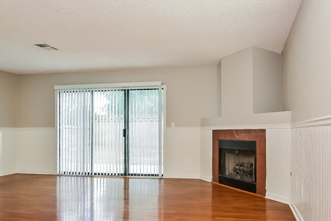 Foto del edificio - 134 Wynntry Dr