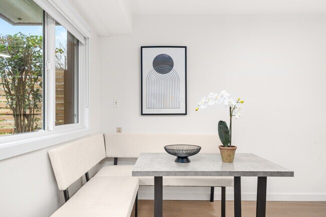 Building Photo - 3011 E 29th Ave