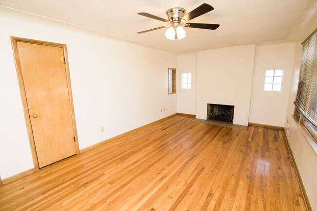 Building Photo - 1705 Stadium Blvd