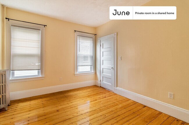 Foto del edificio - Room in Shared 4 bed/1 bath home