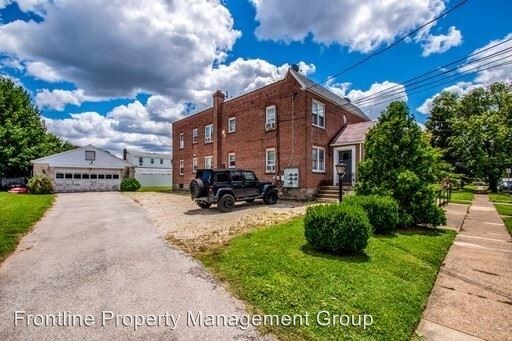 Foto del edificio - 220 Taylor Ave