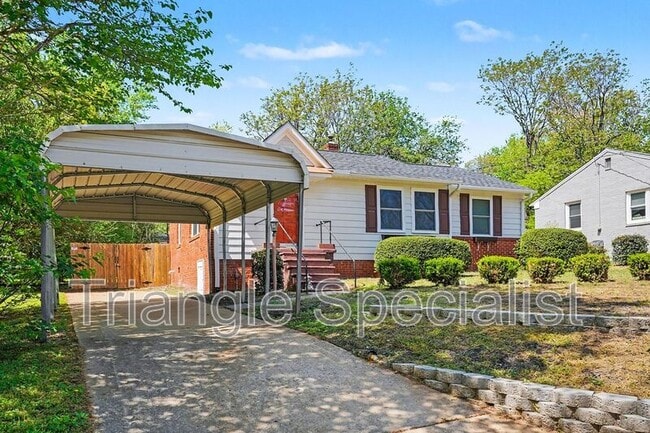 Building Photo - 2748 Layden St