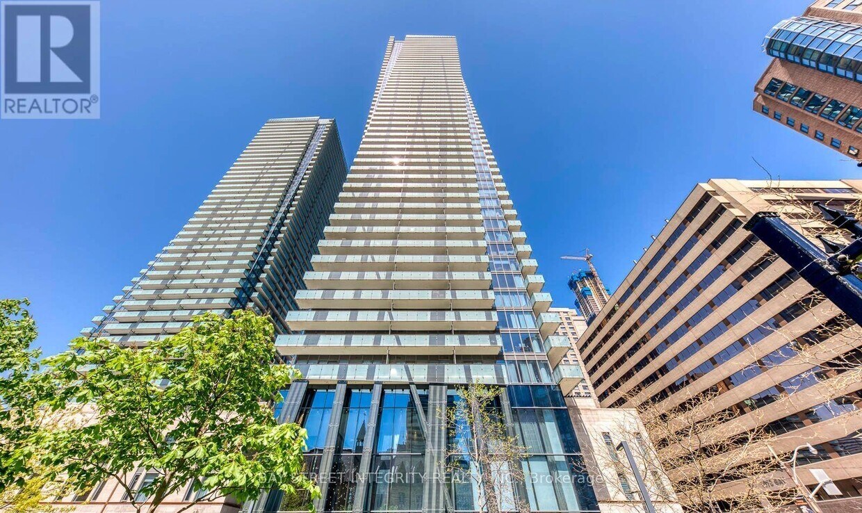 Photo principale - 1080-1080 Bay St.