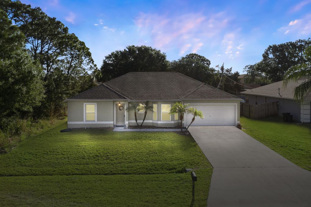 Primary Photo - 2165 SW Gemini Ln