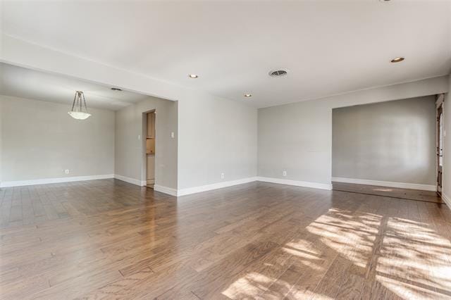 Building Photo - 2523 Woodmere Dr