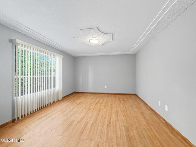 Foto del edificio - 106 Maple Ct