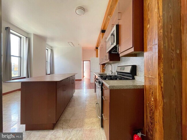 Foto del edificio - 1301-3 Vine St