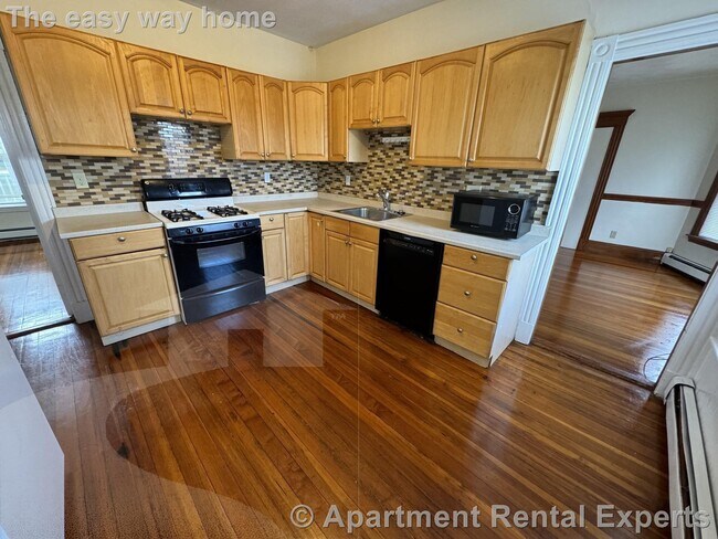 Foto del edificio - Everett 3 bed - Deleaded -Dishwasher