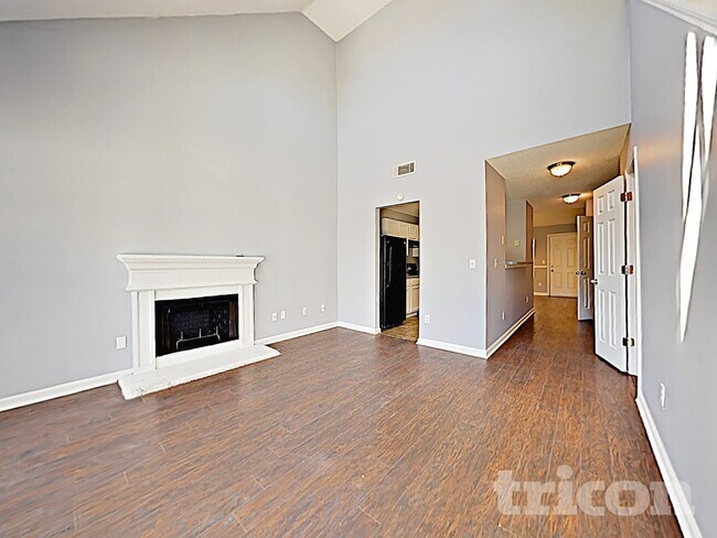 Foto del edificio - 416 Hillandale Park Dr