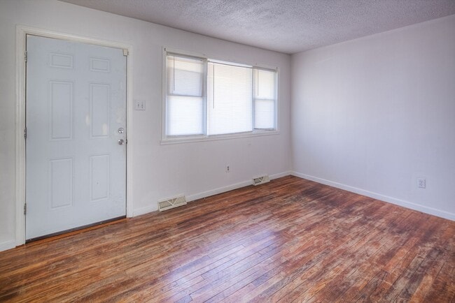 Foto del edificio - 203 Sycamore Rd