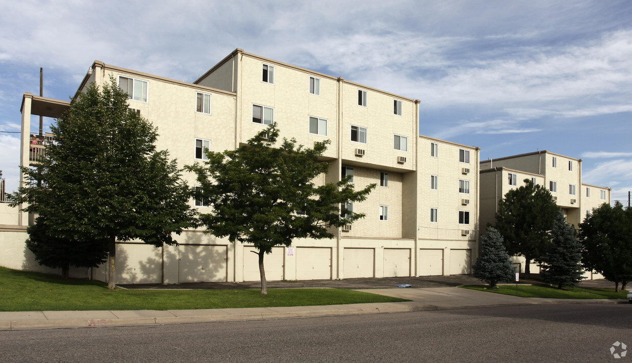 Primary Photo - Corona Apartments