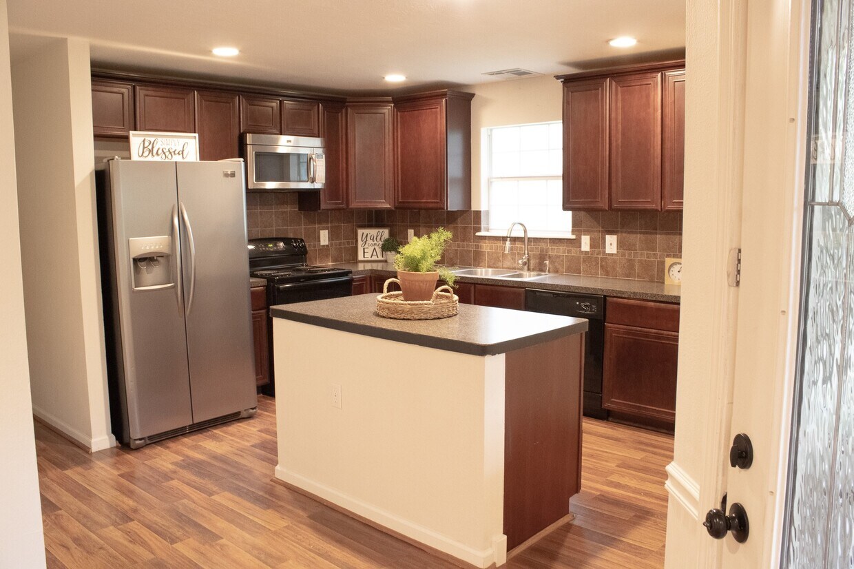 Foto principal - 13351 Park Ave