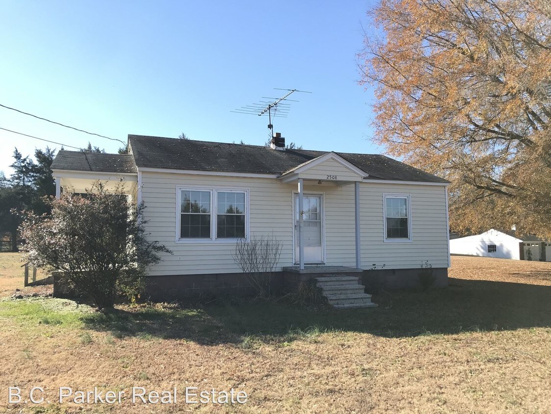 Primary Photo - 2508 Pitt Rd