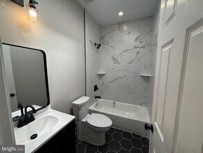 Building Photo - 1451 W Loudon St