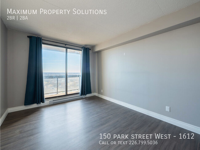 Building Photo - Pristine Condo Unit 2 bed/1.5 Bath