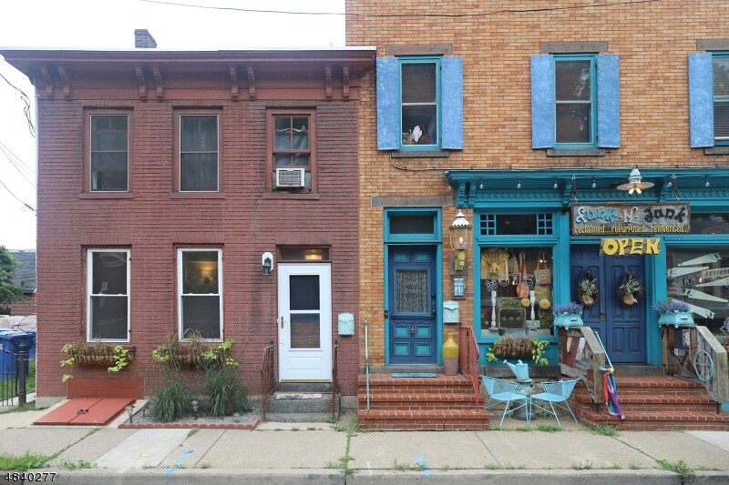 Primary Photo - 17 N Franklin St